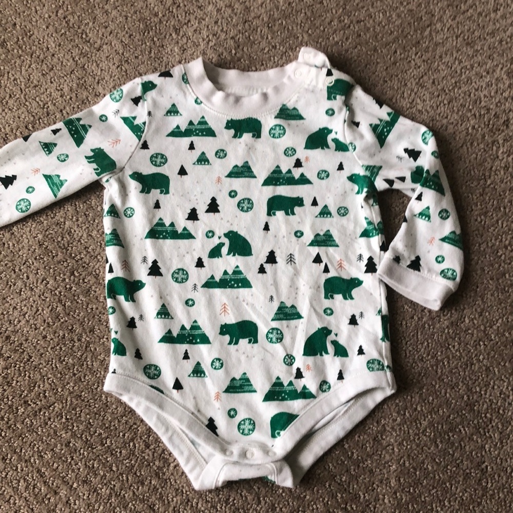 Winter Onesie 6-12 MO - NEVER WORN WITHOUT TAGS